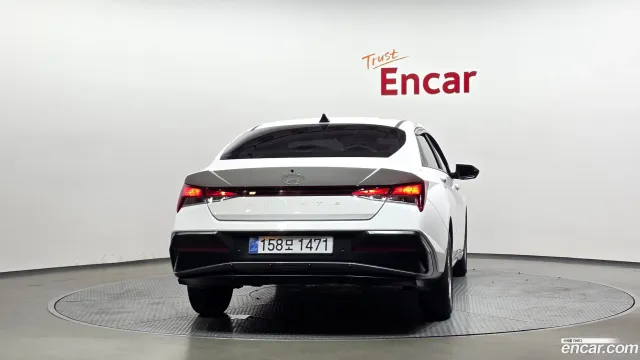 Hyundai Elantra (Avante)
