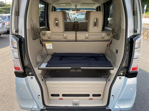Honda N-BOX Plus