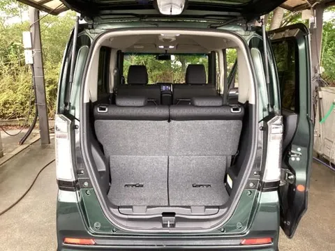 Honda N-BOX Custom