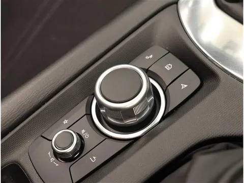 Mazda MX-5 (Roadster)