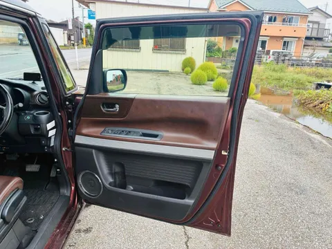 Honda N-BOX Slash