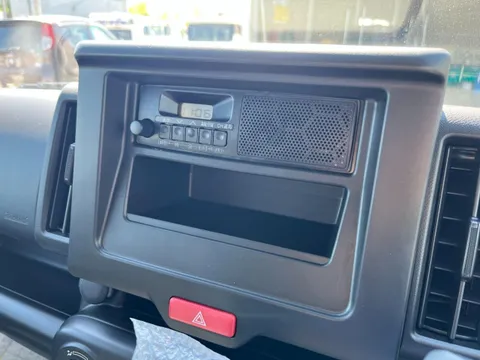 Nissan Clipper Van