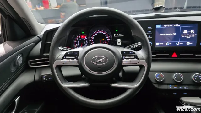 Hyundai Elantra (Avante)