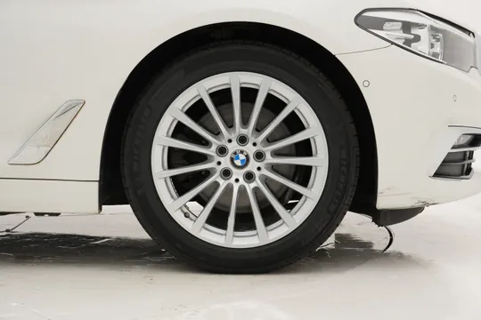 BMW BMW