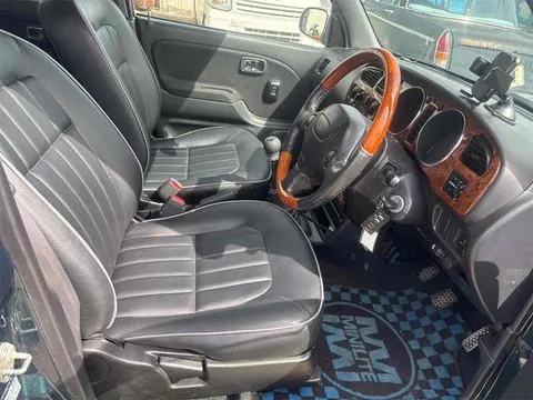 Daihatsu Mira Gino