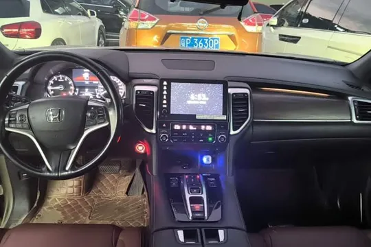 Honda UR-V