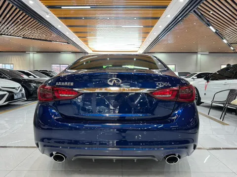 Infiniti Q50L