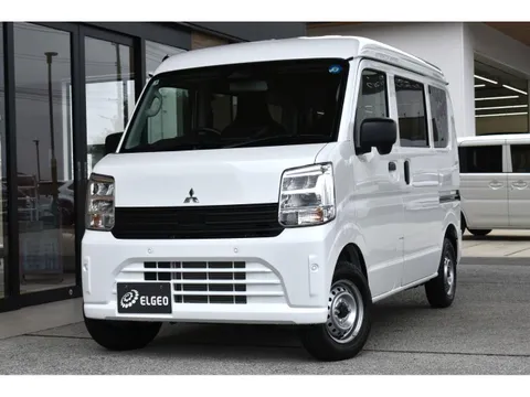 Mitsubishi Minicab Van