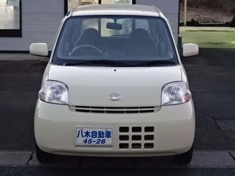 Daihatsu Esse
