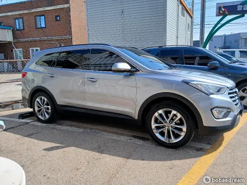 Hyundai Grand Santa Fe (Maxcruz)
