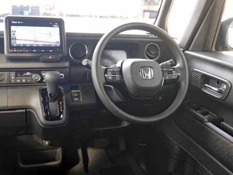 Honda N-BOX Custom