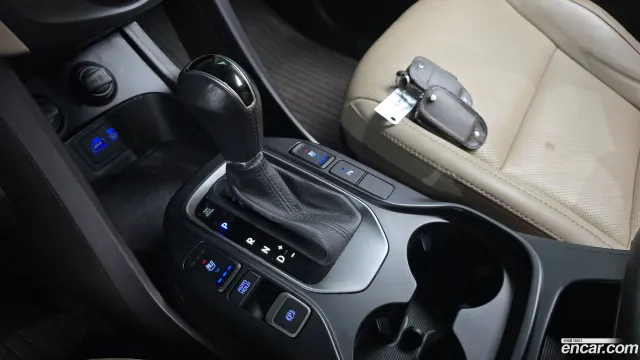 Hyundai Grand Santa Fe (Maxcruz)