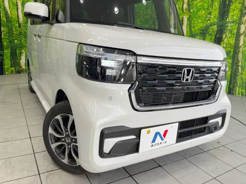 Honda N-BOX Custom