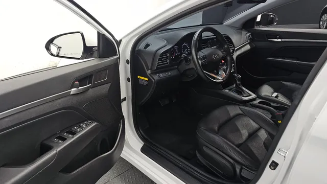 Hyundai Elantra (Avante)