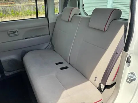 Toyota Pixis Space