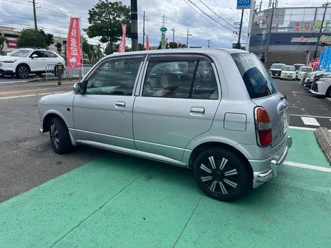 Daihatsu Mira Gino