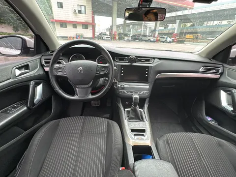 Peugeot 408