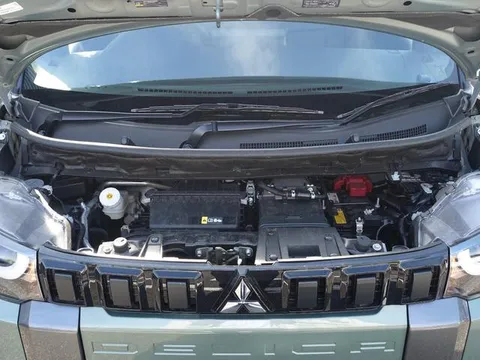 Mitsubishi Delica Mini