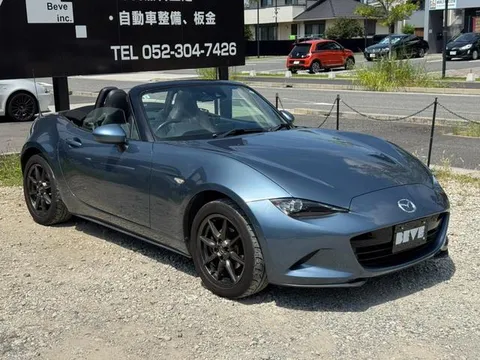 Mazda MX-5 (Roadster)