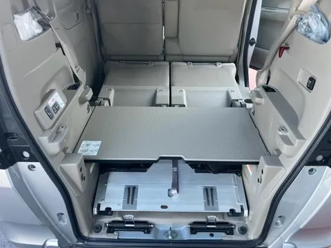 Honda N-BOX Plus