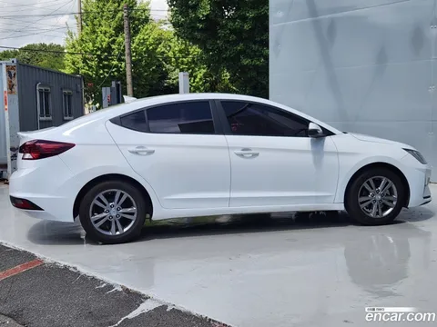 Hyundai Elantra (Avante)