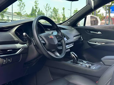 Cadillac XT4