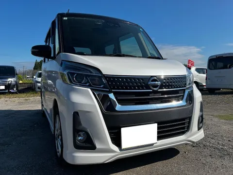 Nissan Dayz Roox