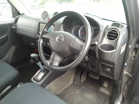 Nissan KIX