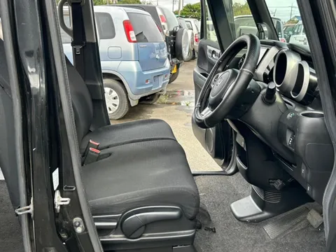 Honda N-BOX Custom