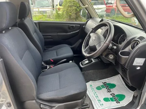 Nissan KIX