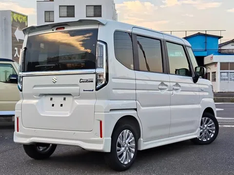 Suzuki Spacia