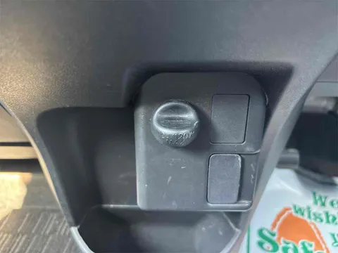 Toyota Pixis Mega