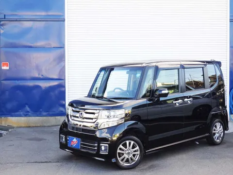 Honda N-BOX Custom