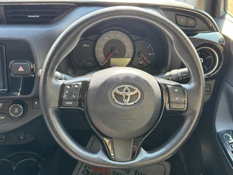 Toyota Yaris (Vitz)