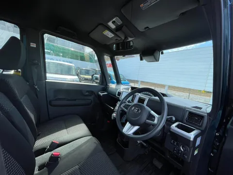 Toyota Pixis Mega