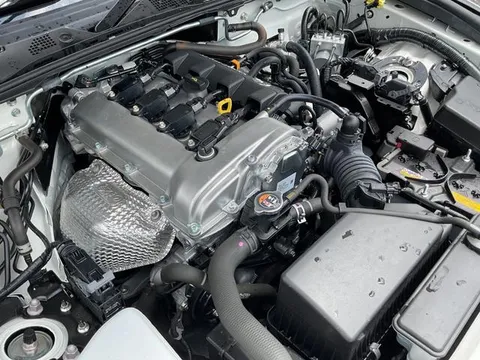 Mazda MX-5 (Roadster)