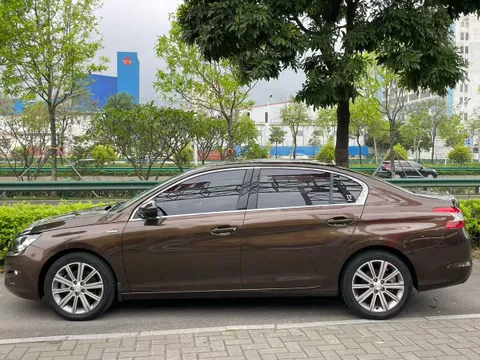Peugeot 408