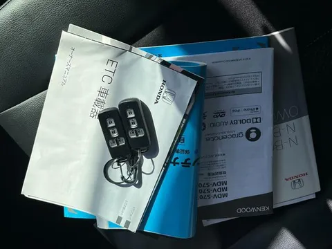 Honda N-BOX Custom