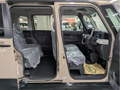 Mitsubishi Delica Mini