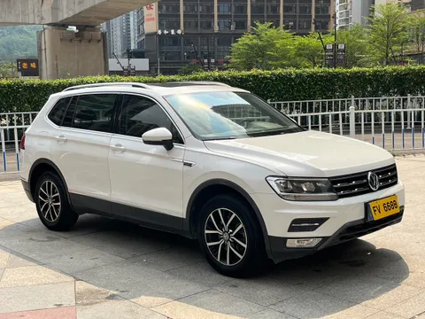 Volkswagen Tiguan L