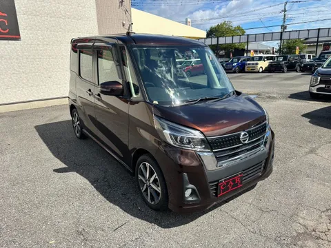 Nissan Dayz Roox