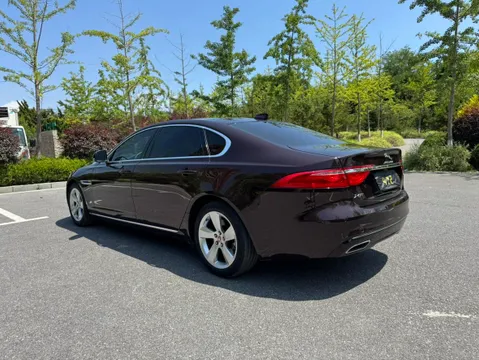 Jaguar XFL