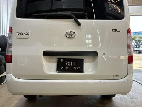 Toyota TownAce Van