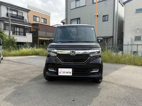Honda N-BOX Custom