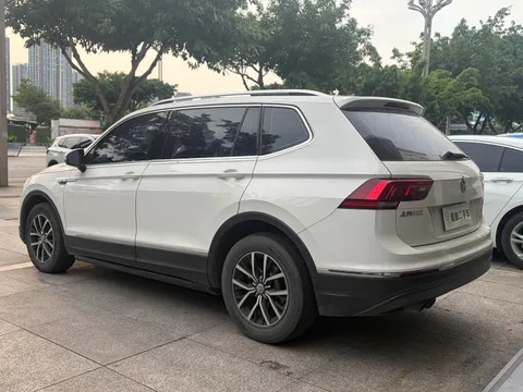 Volkswagen Tiguan L