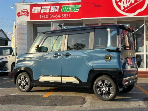 Mitsubishi Delica Mini