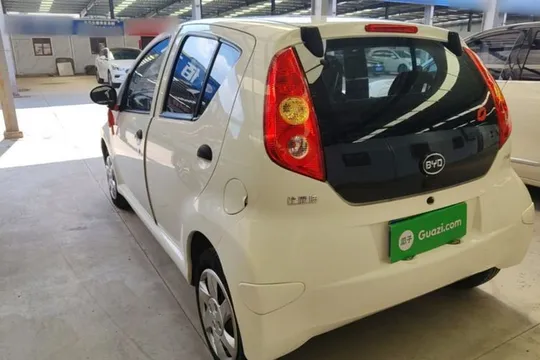 BYD F0