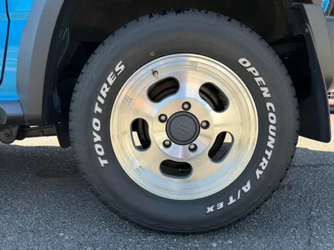Suzuki Jimny Sierra