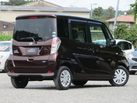 Nissan Dayz Roox