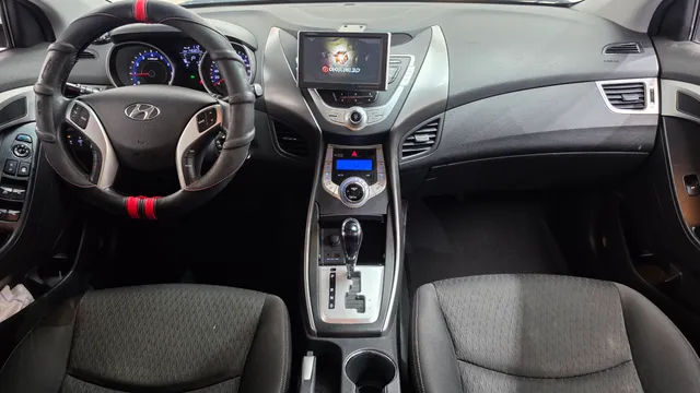 Hyundai Elantra (Avante)